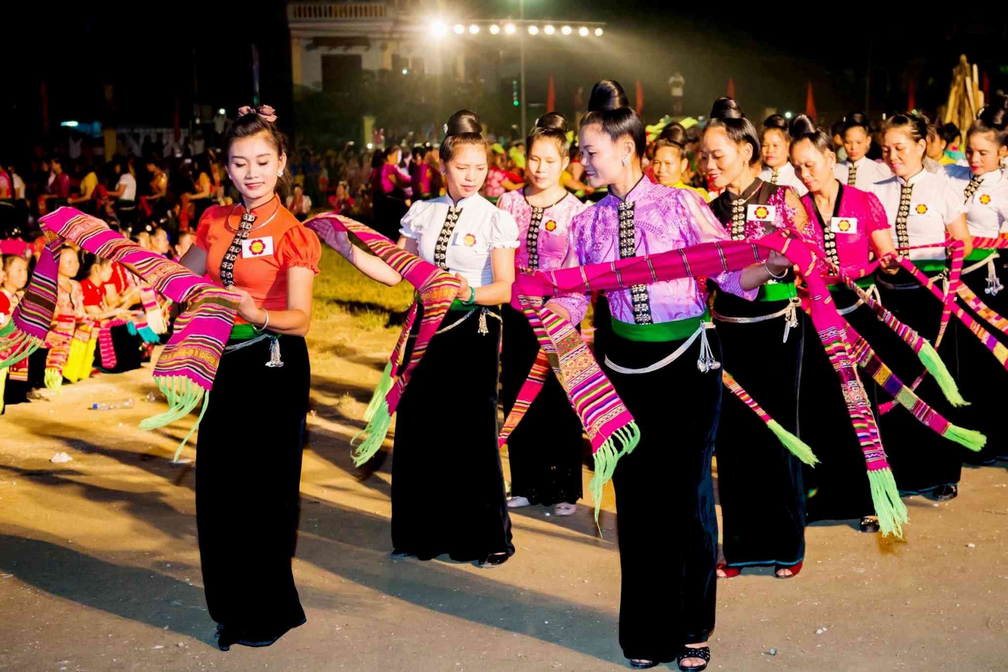Các lễ hội dân tộc tại Hòa Bình